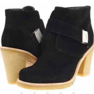 UGG Suede Brienne Boits Size 7.5